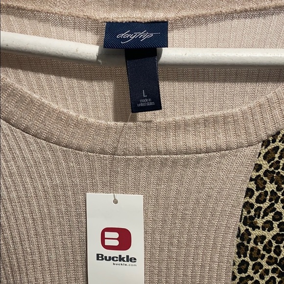 Top - Picture 4 of 7